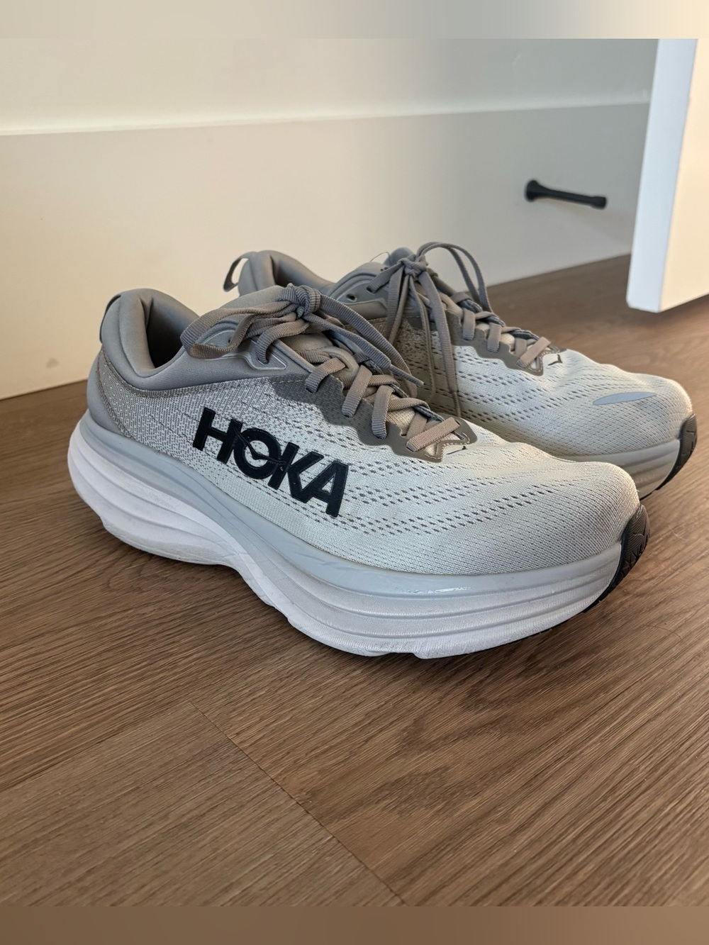 Men’s Hoka Bondi 8 Size 10.5 Wide